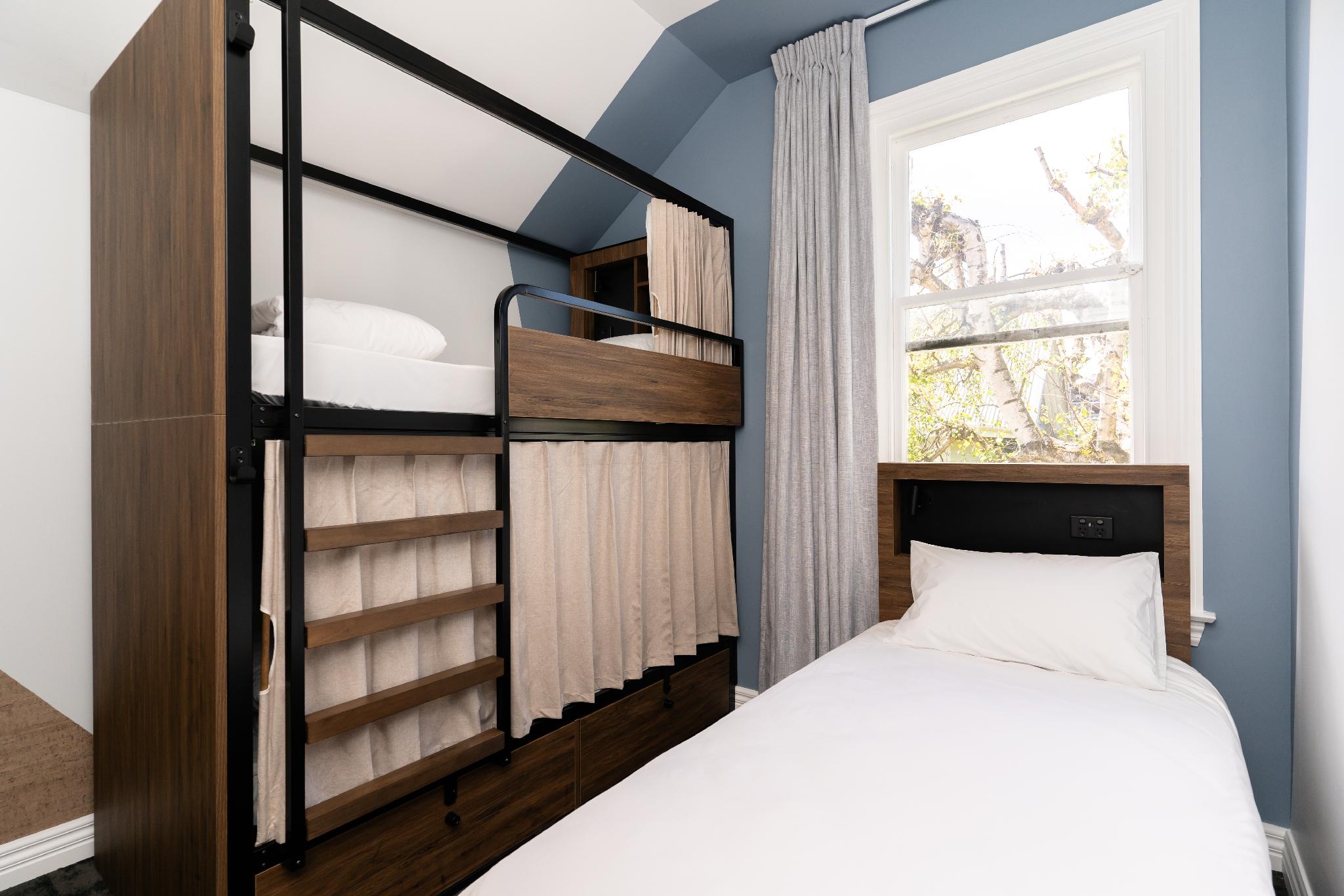 Female Dorm, Female Only, 3 Beds
