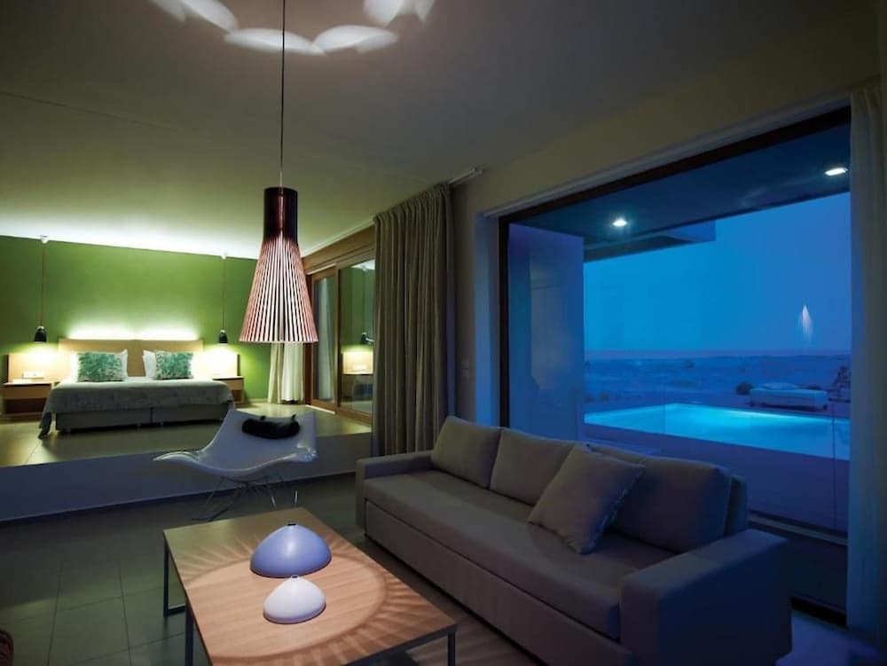 THALATTA SEASIDE HOTEL 49/73
