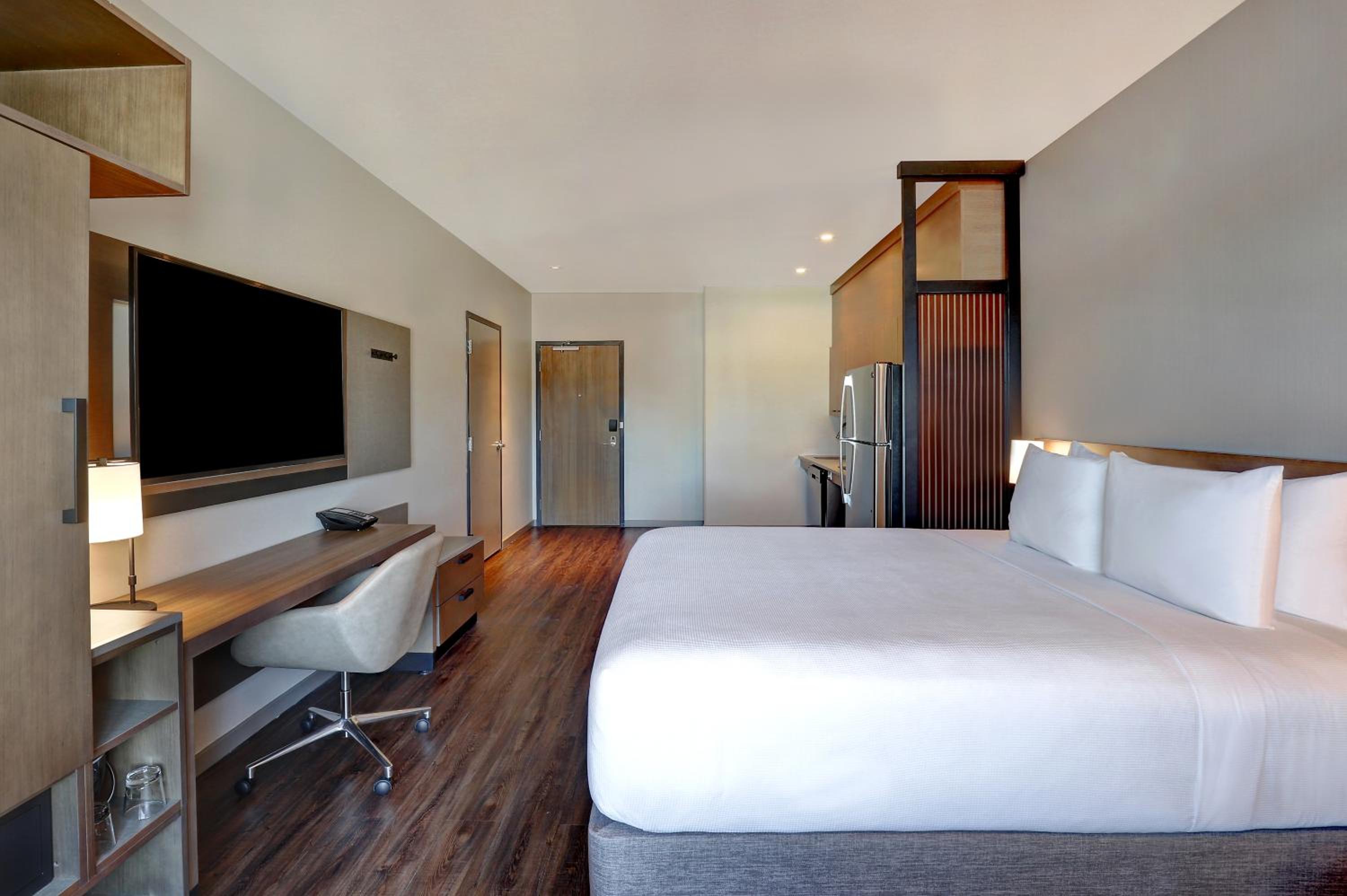 Specialty, King Bed, Sofa, Kitchenette, Accessible