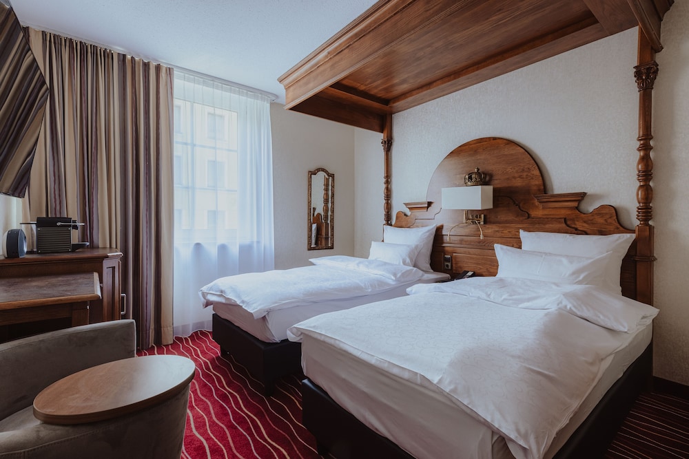 Kings First Class Hotel 18/77