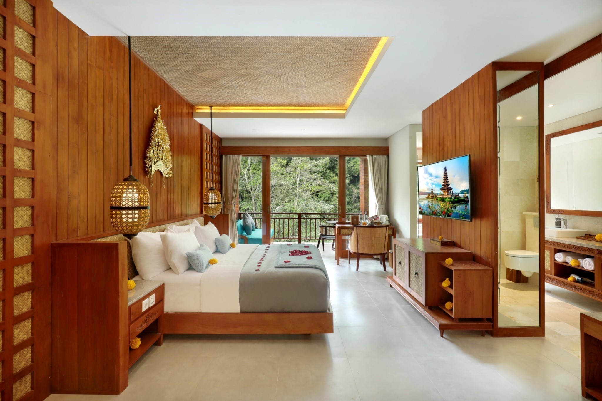 Suite, Double Bed, Forest View