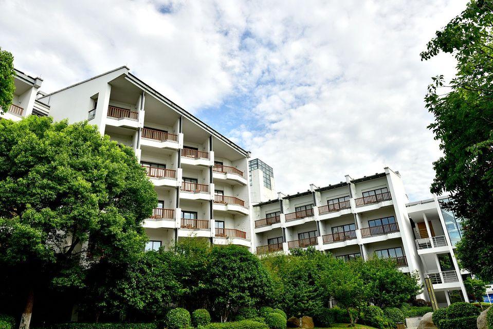 Xiangshan International Hotel 2/33