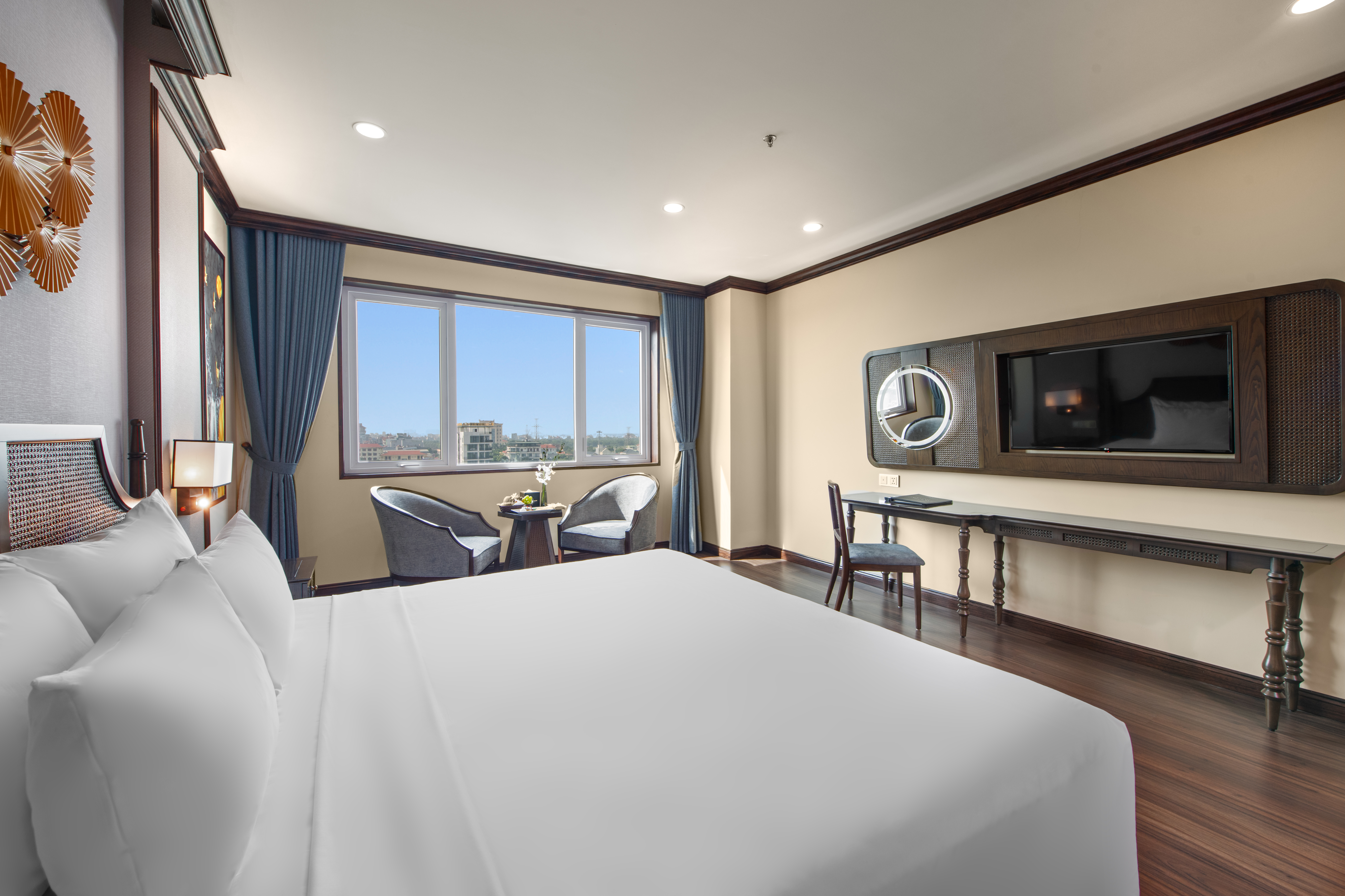 Grand, Deluxe, Double Bed