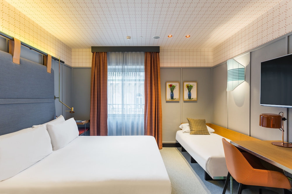 Room Mate Giulia 14/79