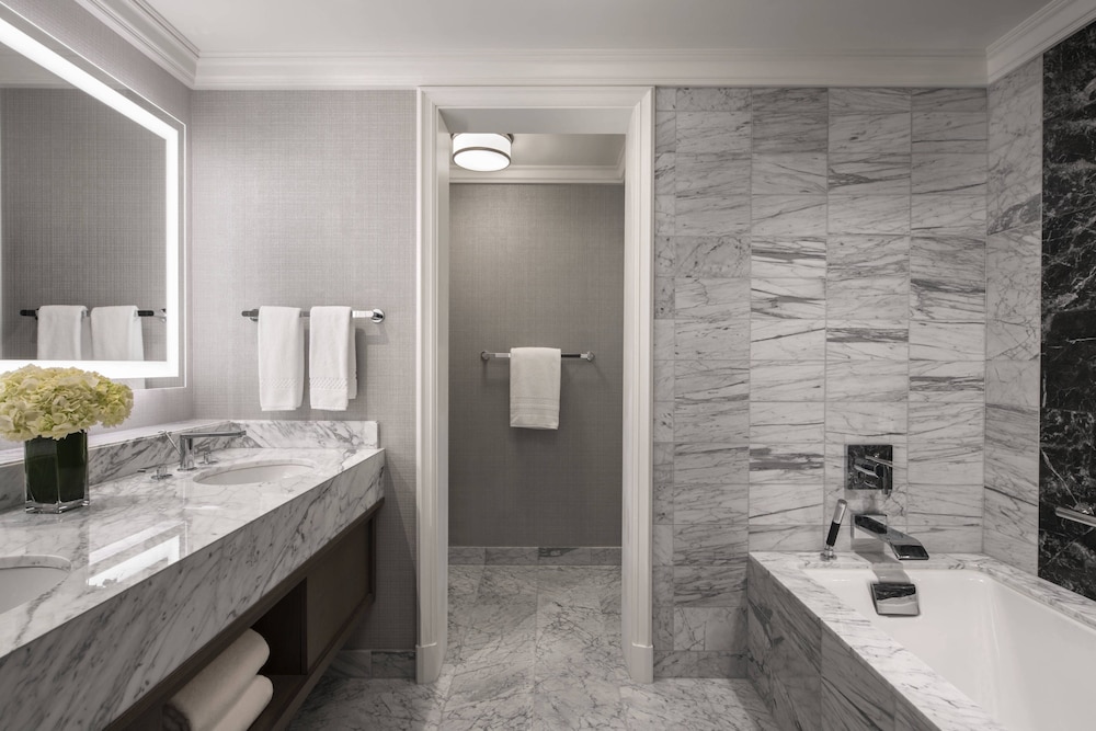 THE RITZ-CARLTON CLEVELAND 48/49