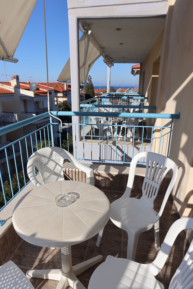 Summer Dream Hotel 38/50