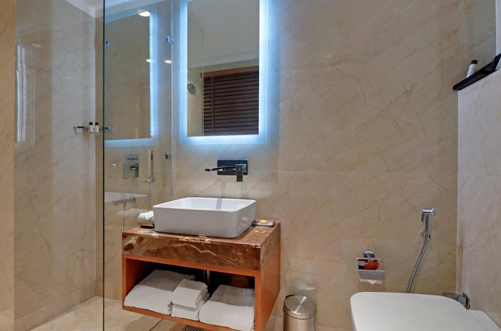 Beacon Hotel Nirman Vihar New Delhi 27/27