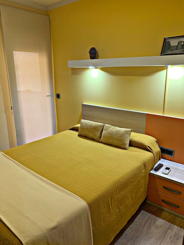 Hostal Doña Juana 5/20