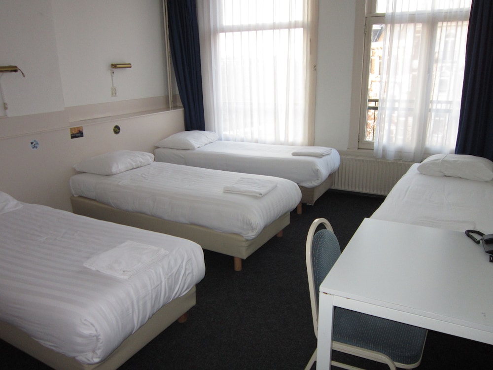 Hotel Titus 27/48