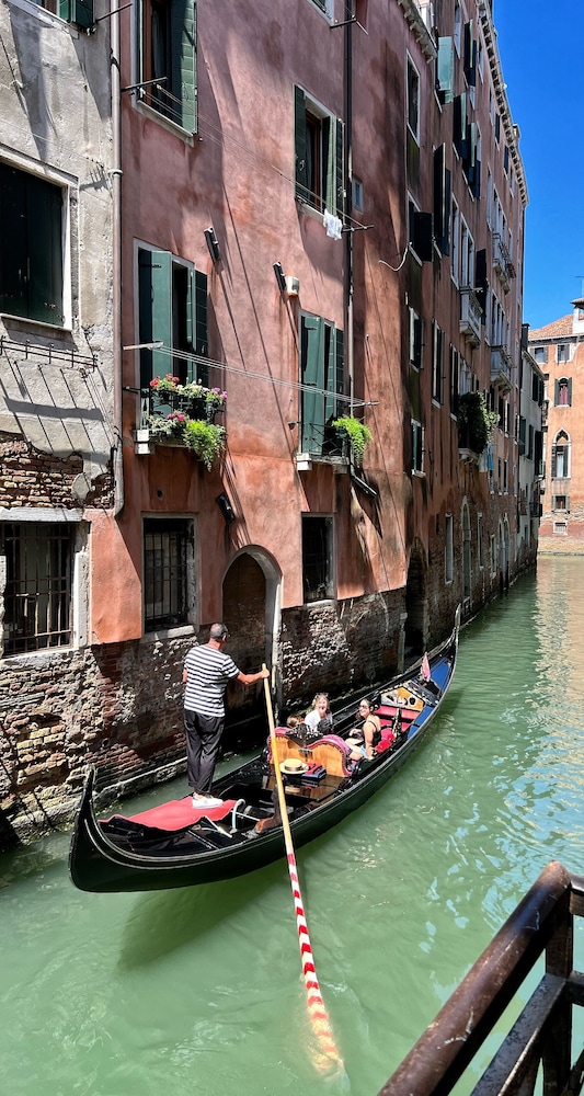 Cà dell' Arte Palace 40/50