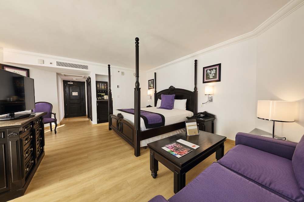 Riu Palace Paradise Island - Adults Only - All Inclusive 25/50