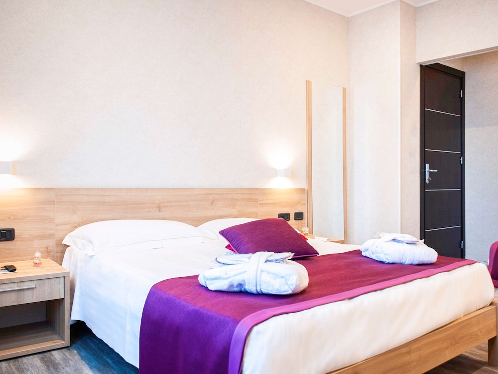 Mercure Palermo Centro 24/70