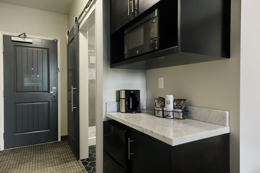 Oxford Suites Paso Robles 20/54