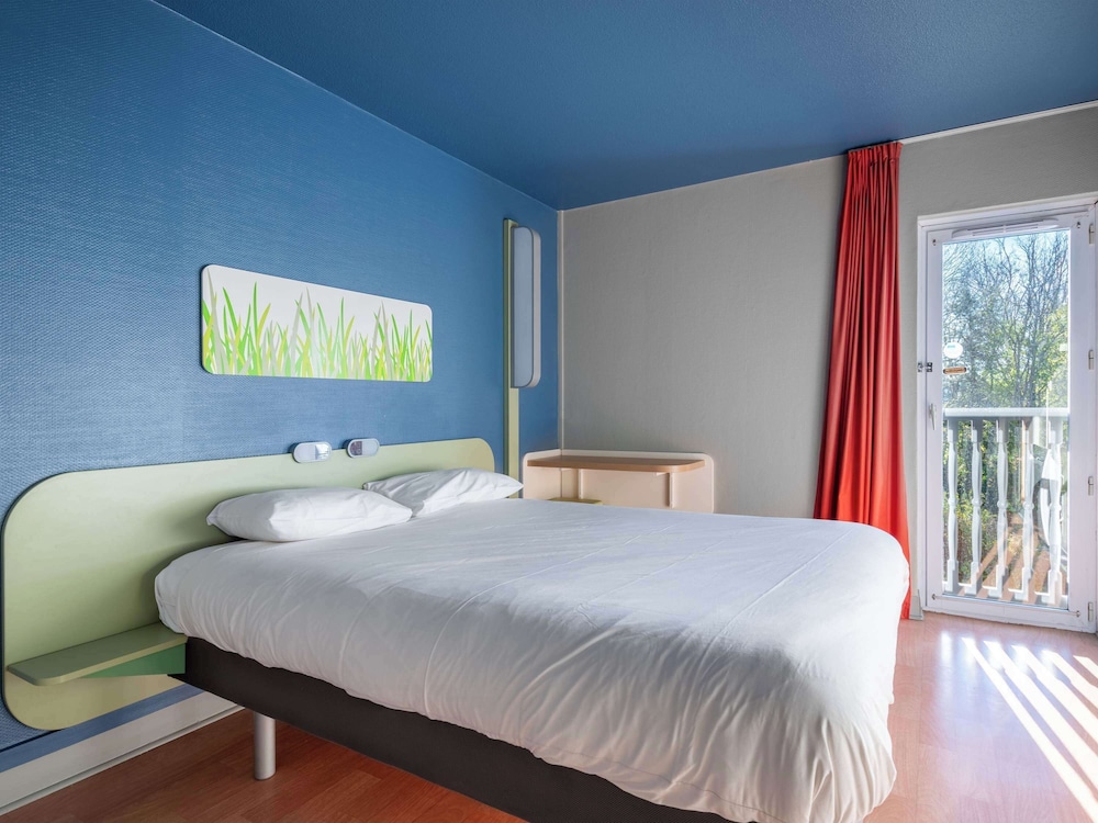 Room, Double Bed