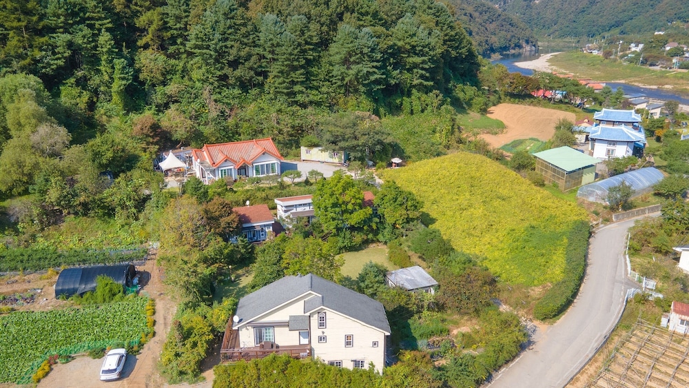 Hongcheon Lime Orange Pension 41/49