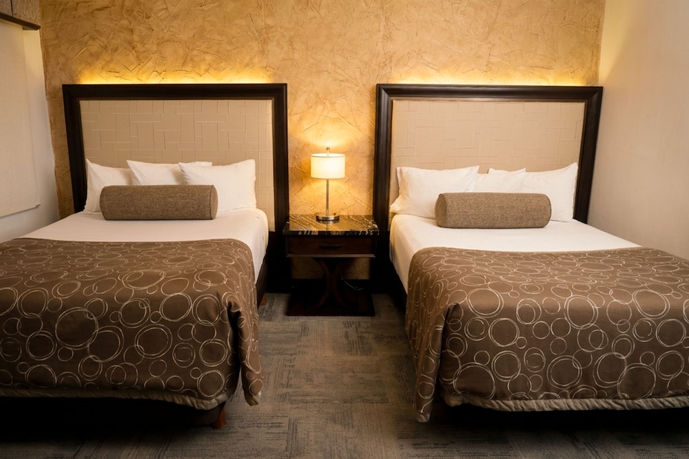 Business Hotel And Suites Maria Bonita 39/82
