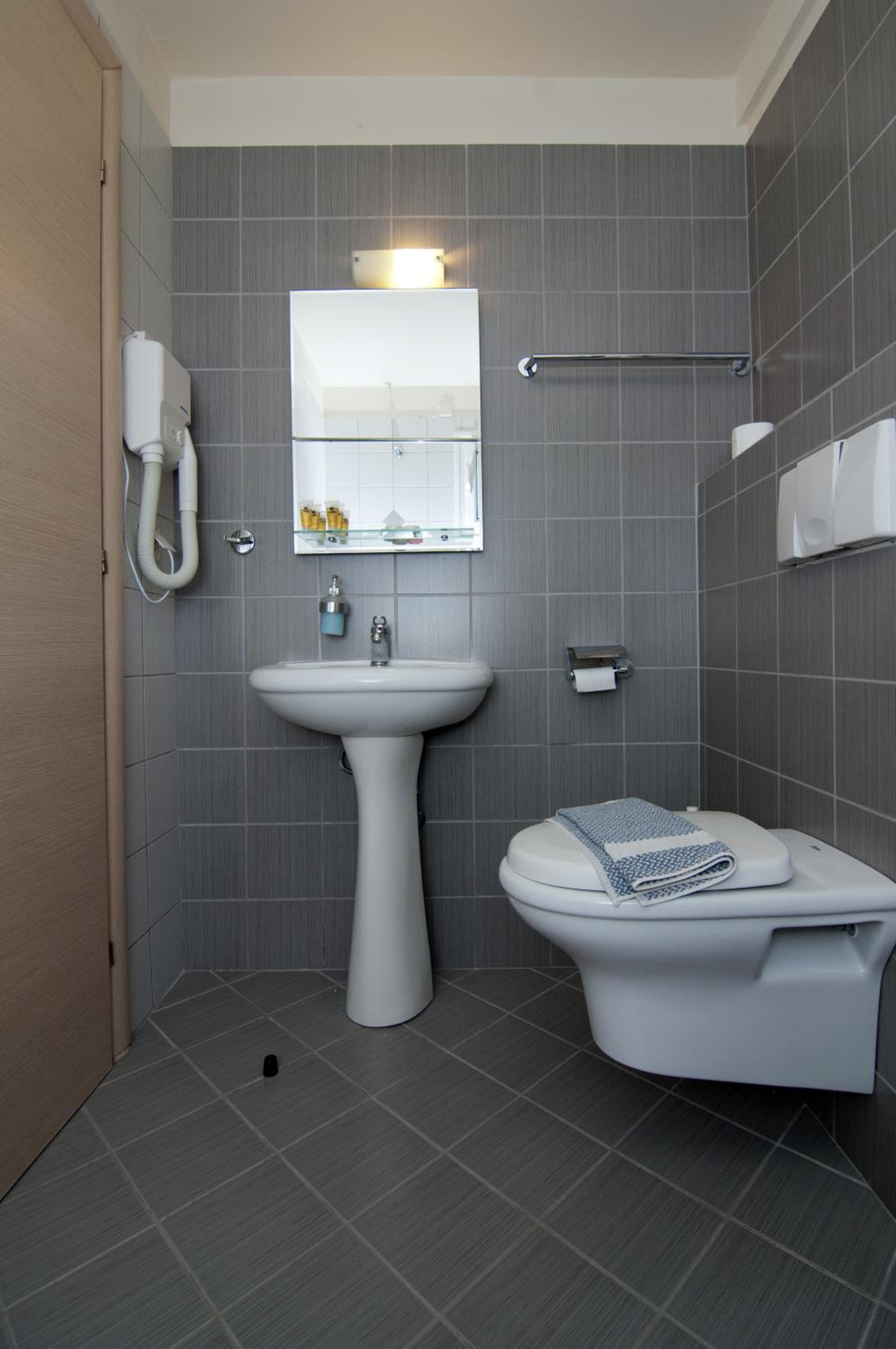 Elina Hotel Perdika 55/55