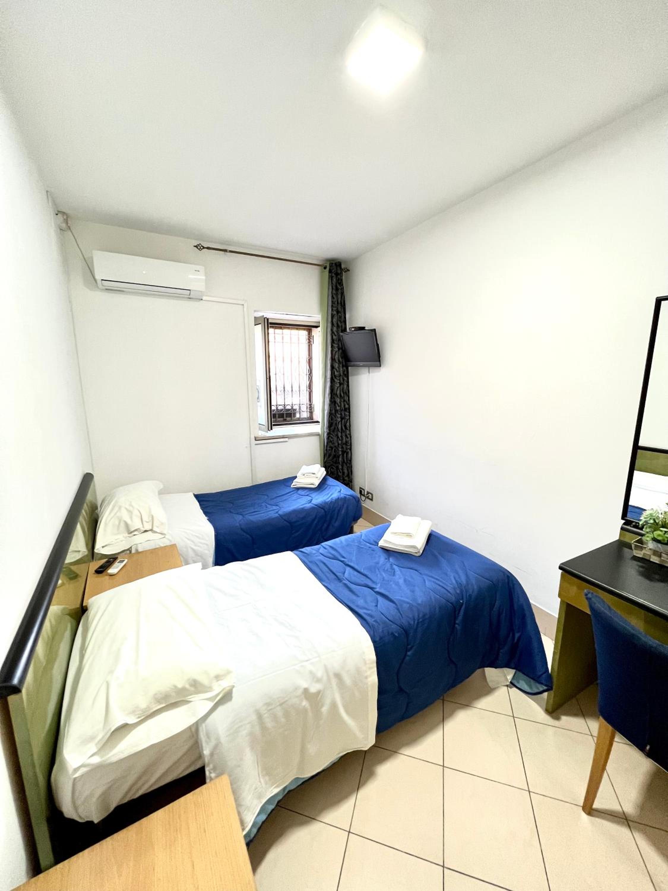 Room, Twin Beds