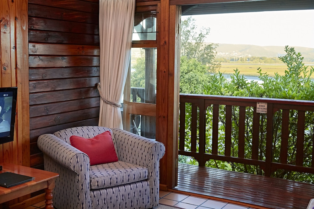KNYSNA RIVER CLUB - KNYSNA 41/76