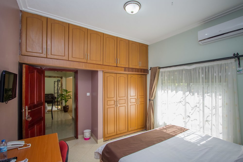 Askay Hotel Suites Entebbe 18/43