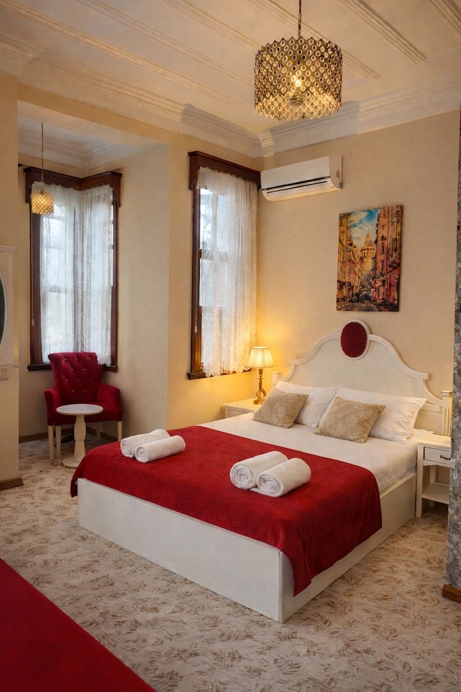 Yali Hotel 6/39