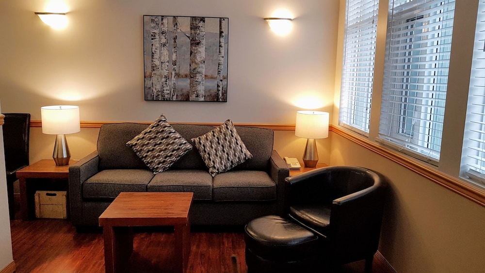 Sunset Resorts Canmore 23/50