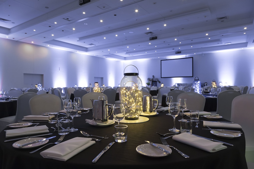 Sage Hotel Wollongong 64/75