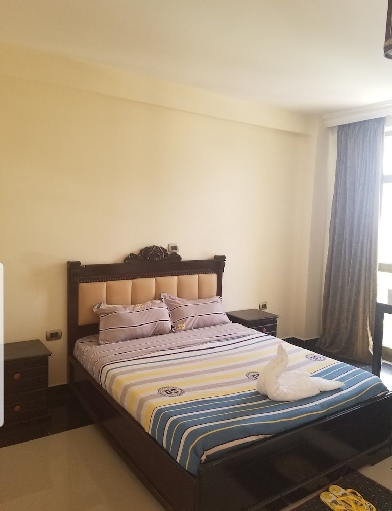 Hanom Hotel 8/33