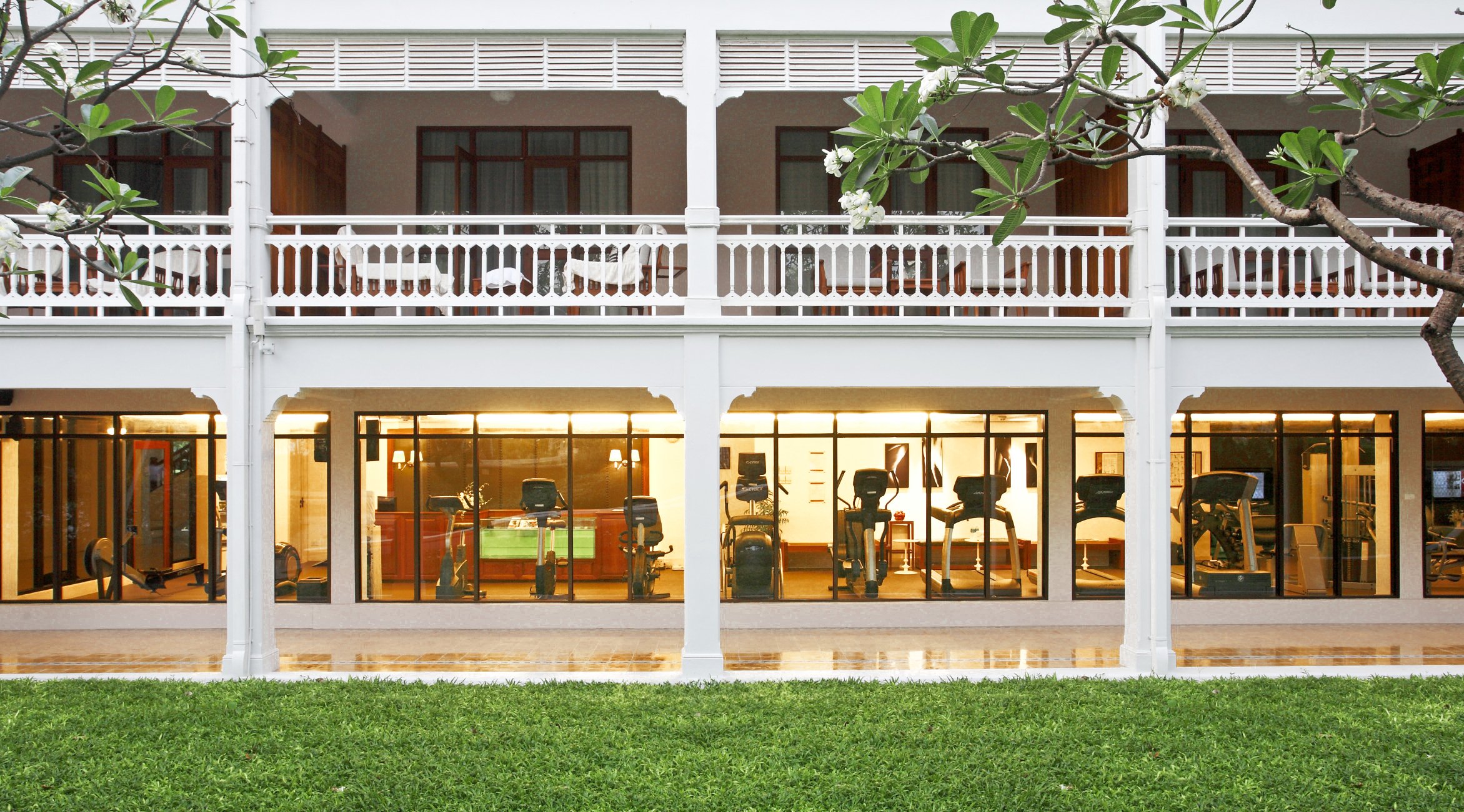 Centara Grand Beach Resort Hua Hin 4/81