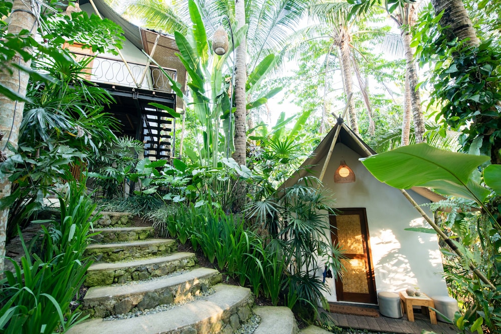 Ubud Tropical 4/44
