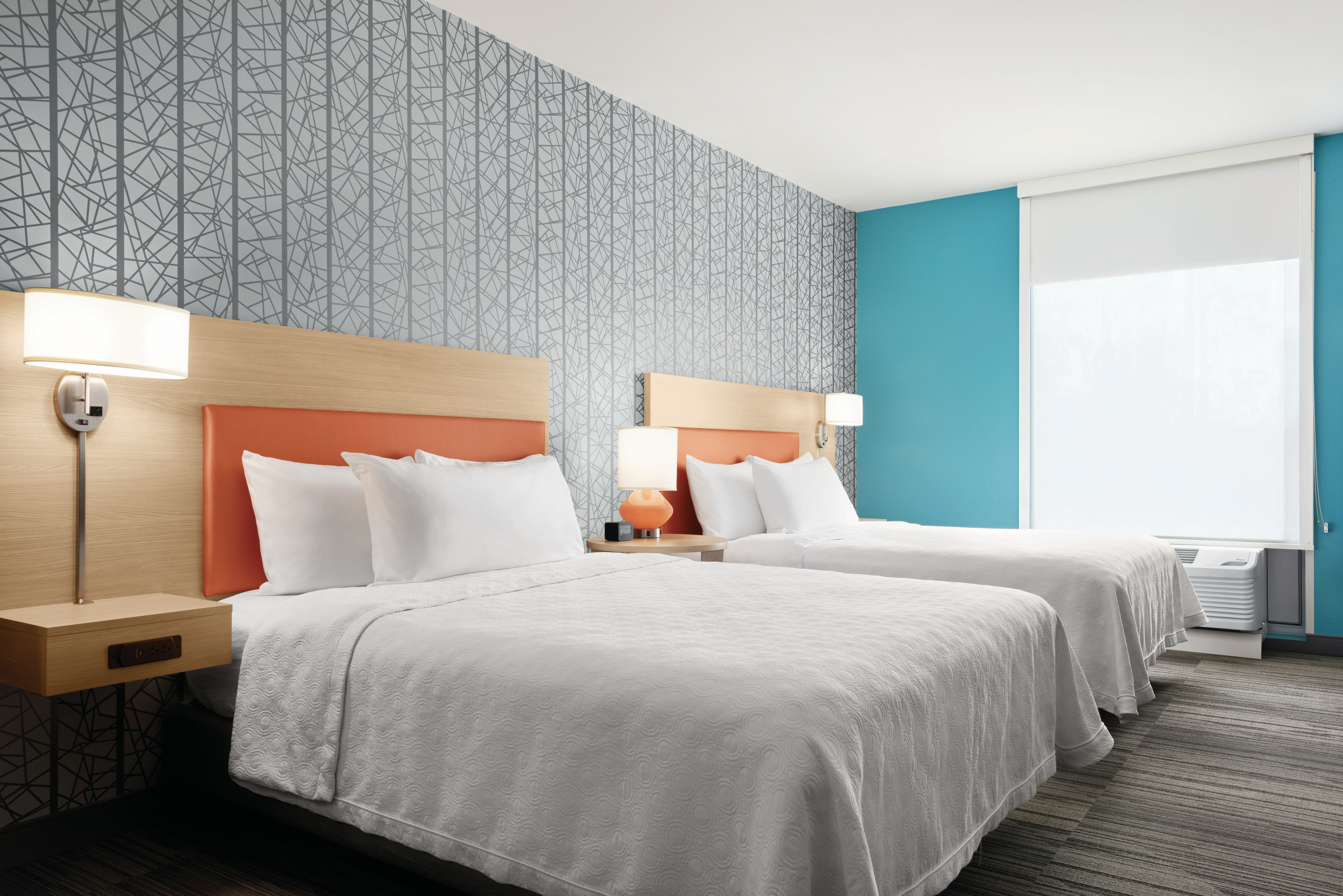 STUDIO, 2 QUEEN BEDS