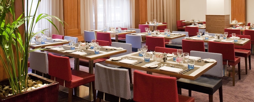 Novotel Bristol Centre 48/64