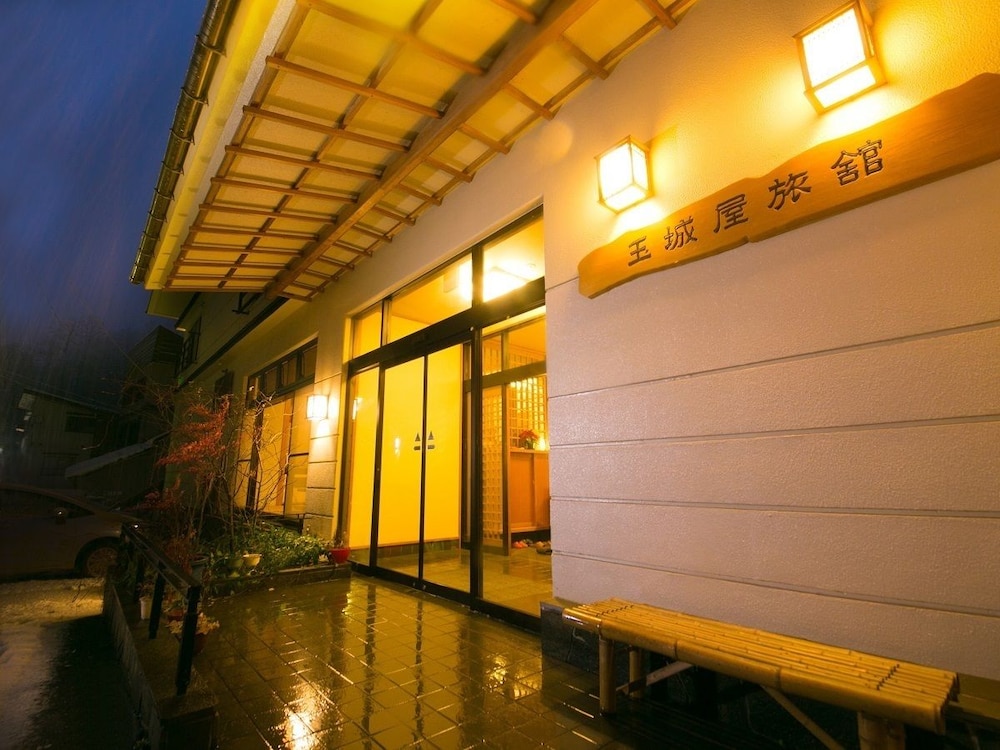 Matsunoyama Onsen Sake Hotel Tamakiya 30/50