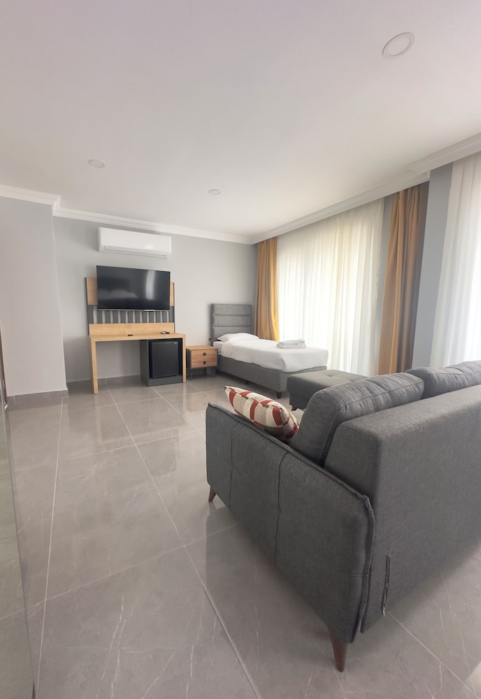 Camlica Hotel 23/42