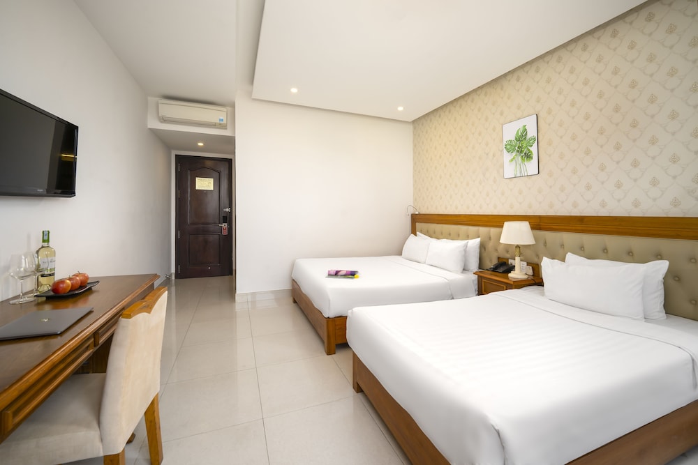 Royal Family Hotel Da Nang 12/50