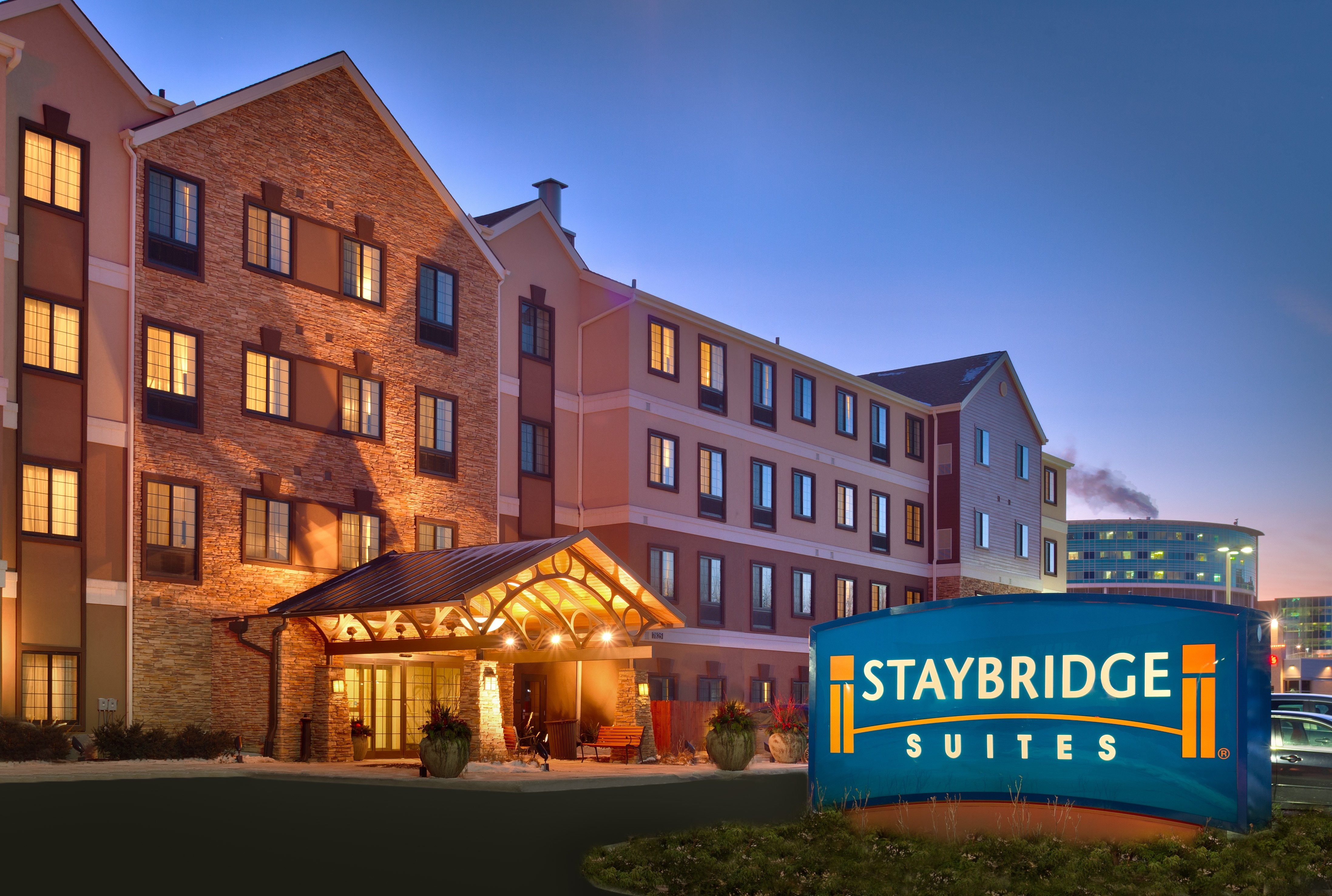 Staybridge Suites Omaha 80th And Dodge 6/81