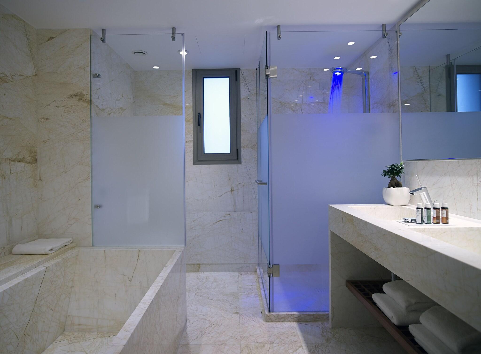 جناح، Samaria Hotel 5/6