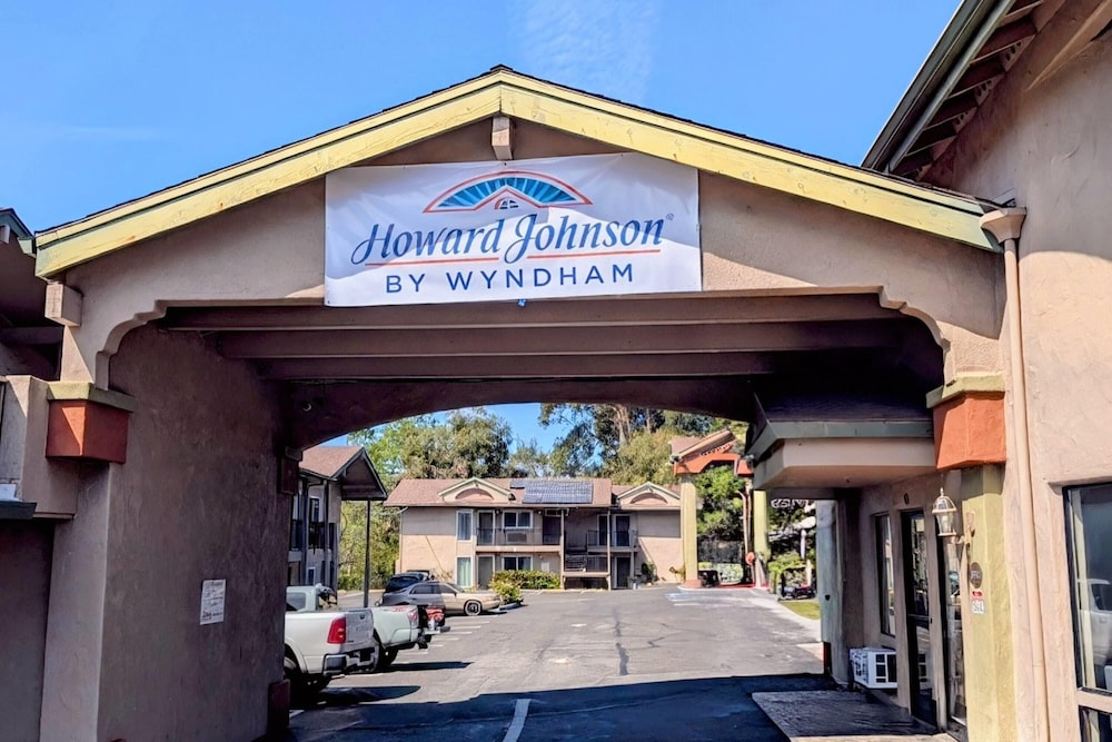 Olive Tree Inn & Suites, a Howard Johnson by Wyndham 10/72
