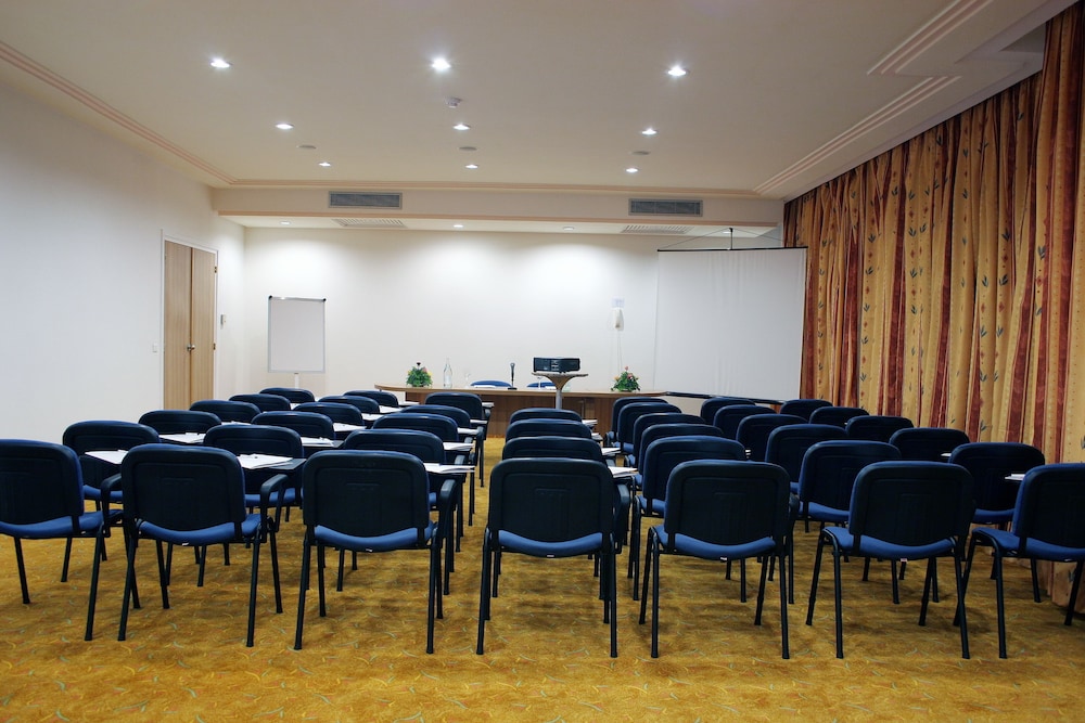 El Mouradi Club Kantaoui Couples and Families Only 84/105