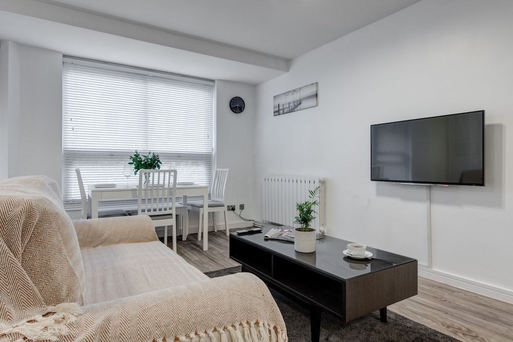 Sherborne court 28/50
