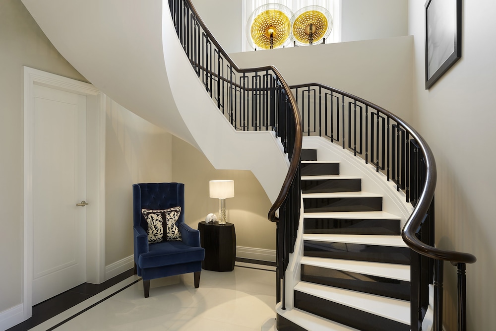 Four Seasons Hotel London at Tower Bridge 36/37