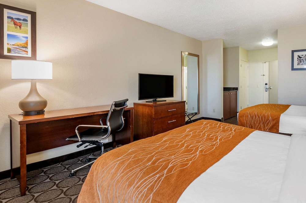 Spark by Hilton Cincinnati Airport South 6/30