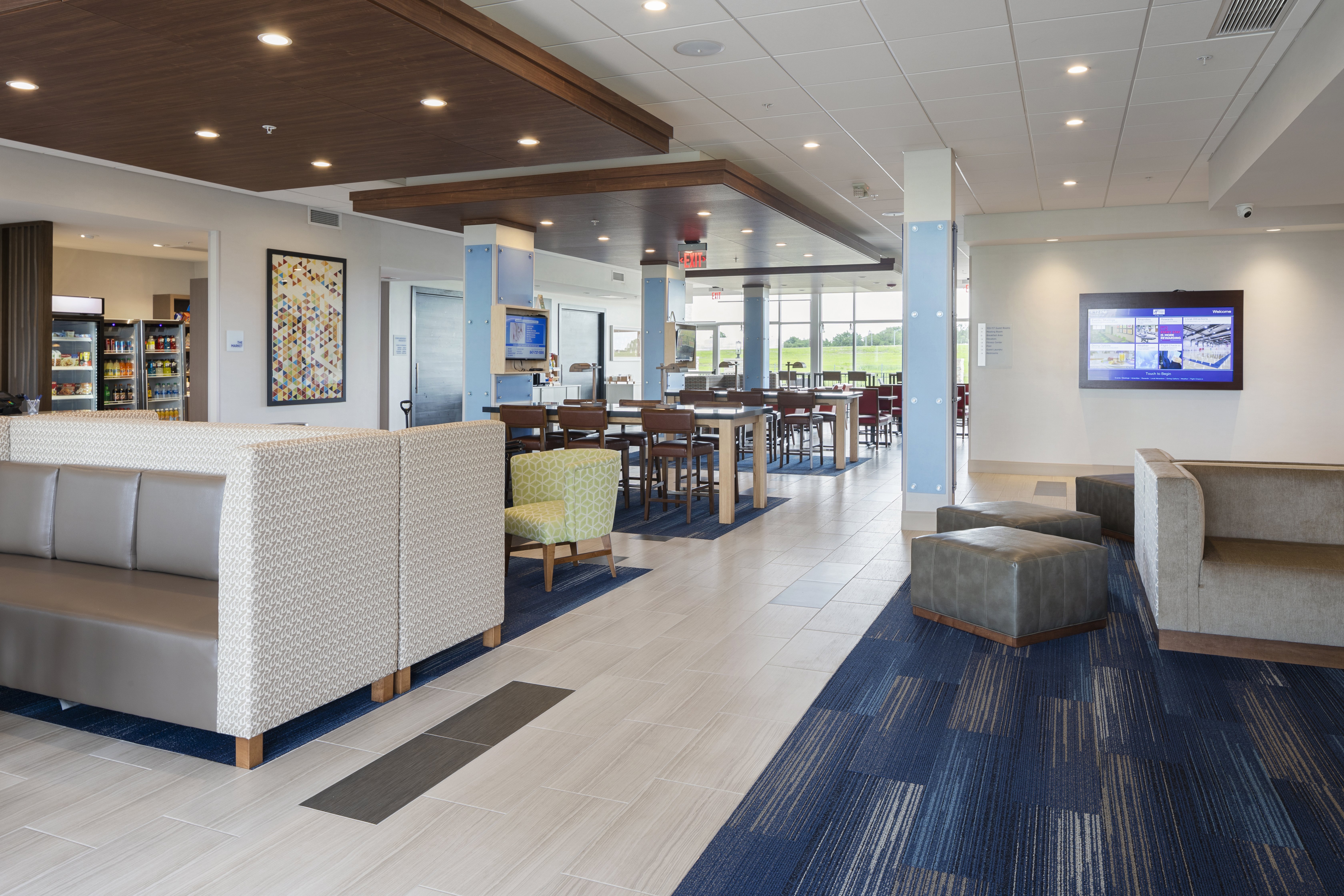 Holiday Inn Express Suites Bourbonnais East Bradley 43/67