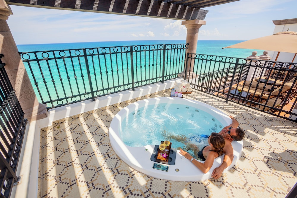 Grand Residences Riviera Cancun All Inclusive 35/70