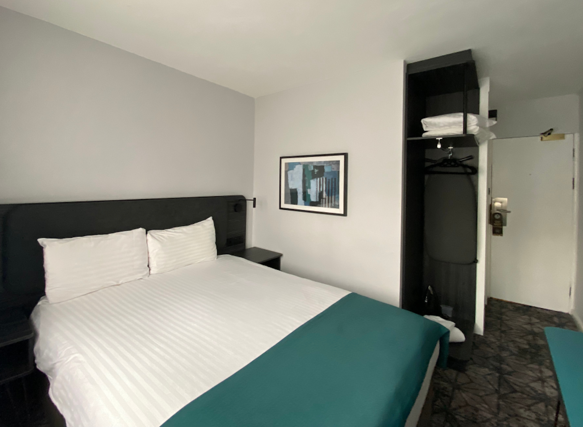 Normandy Hotel 15/56