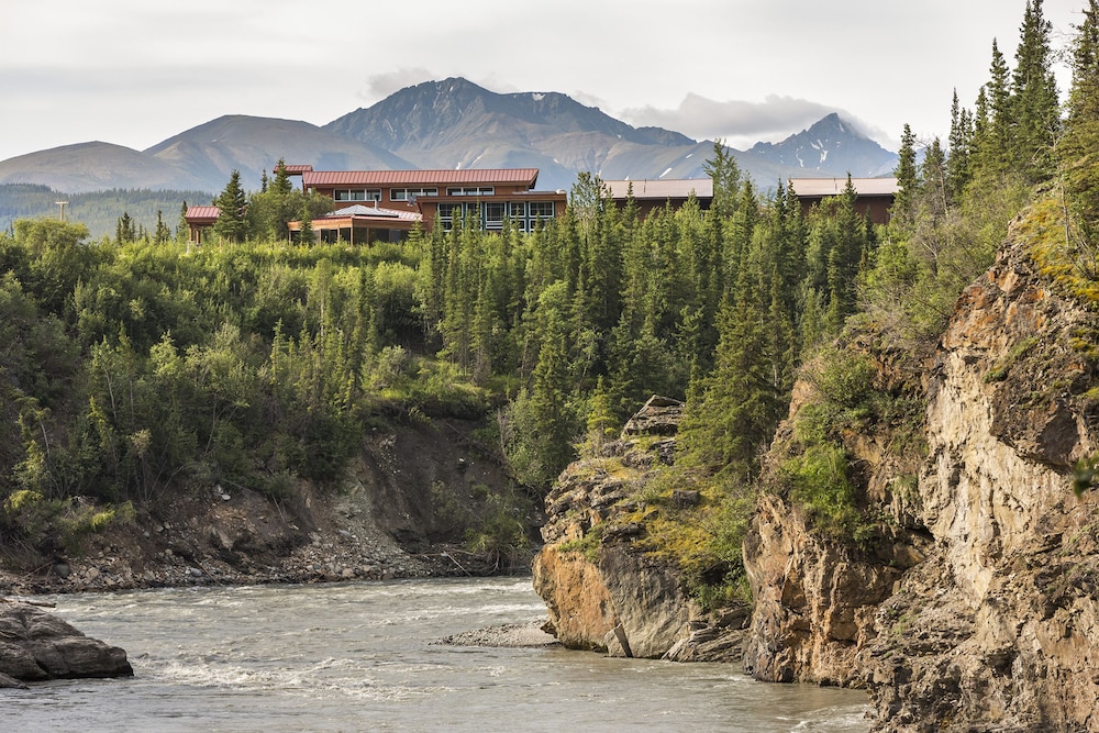 McKinley Chalet Resort 42/45