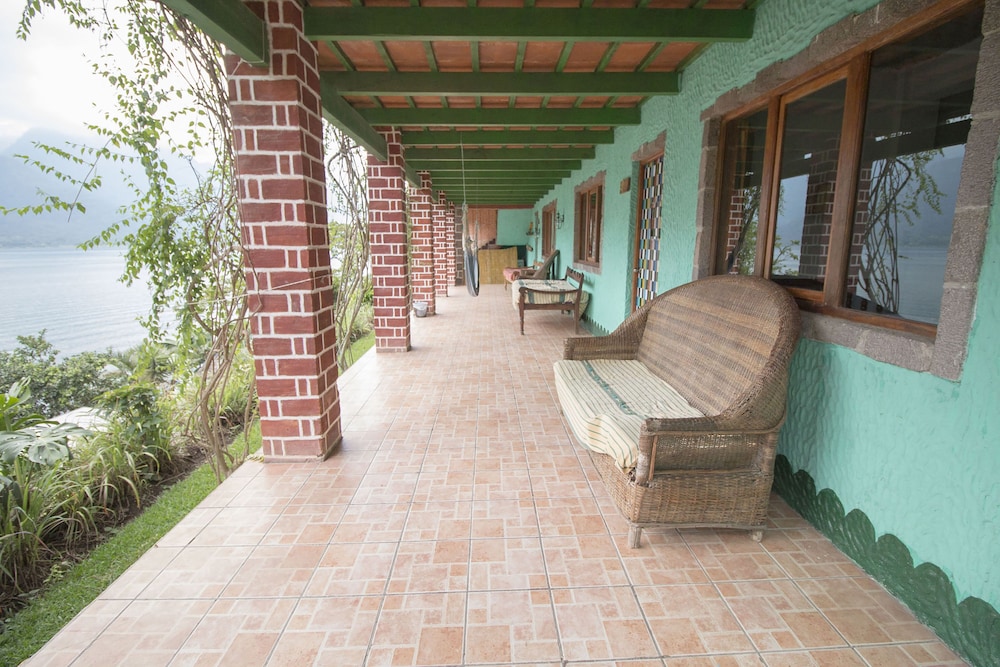 ECO HOTEL UXLABIL ATITLAN 40/49