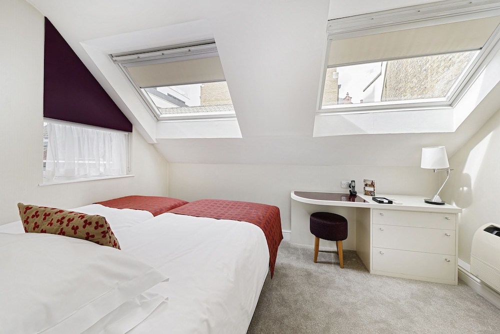 Cheval Knightsbridge 13/50