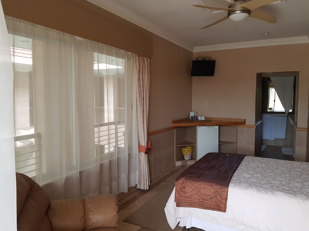 Bubez Guesthouse 7/36