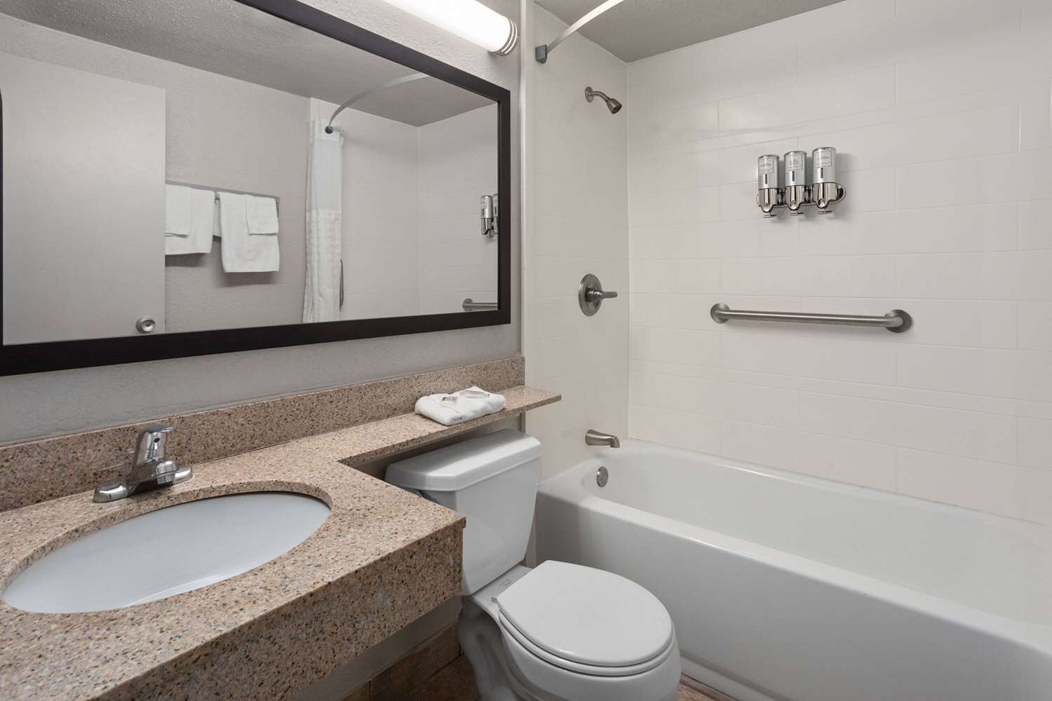Days Inn By Wyndham Ann Arbor 33/36